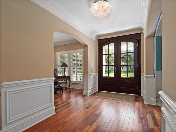 3rd image of 315 Way Ave