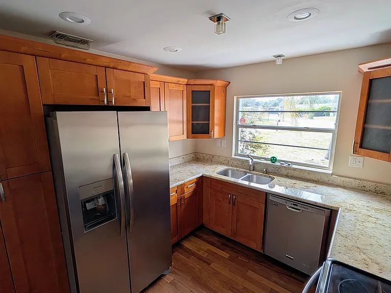 4502 S Cameron Ave — Photo 10