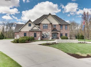 118 Oak Valley Dr, Goodfield, IL 61742