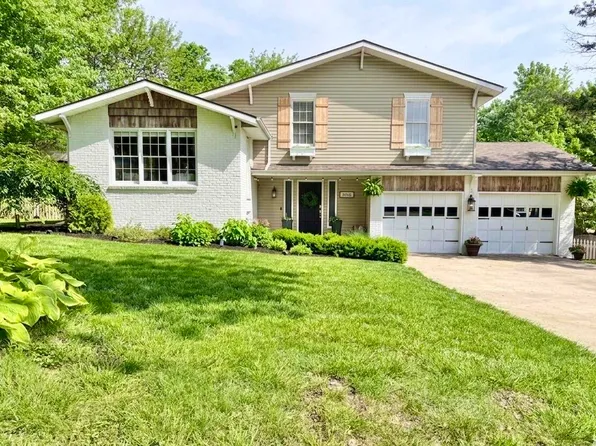 2013 E Swallow Street, Springfield, MO 65804