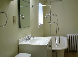 457 Front St, Hempstead, NY 11550