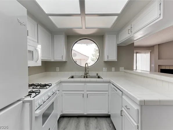 830 N Sloan Ln APT 202, Las Vegas, NV 89110