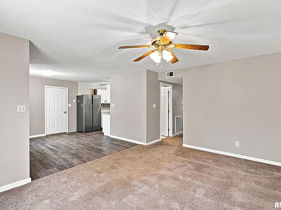 5th image of 1412 W Walnut St