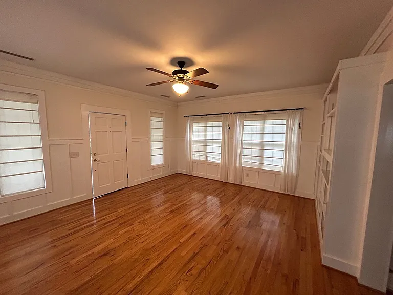2461 Lyndhurst Ave — Photo 125
