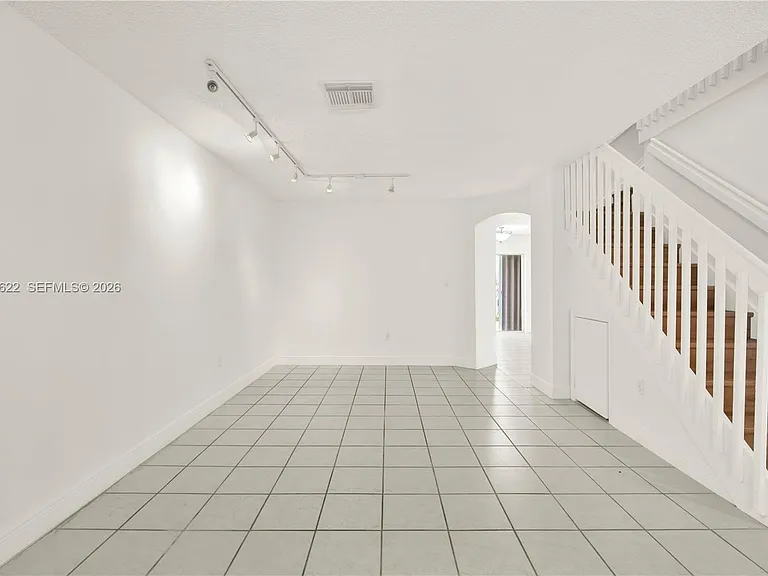 16301 SW 100th Ter — Photo 7