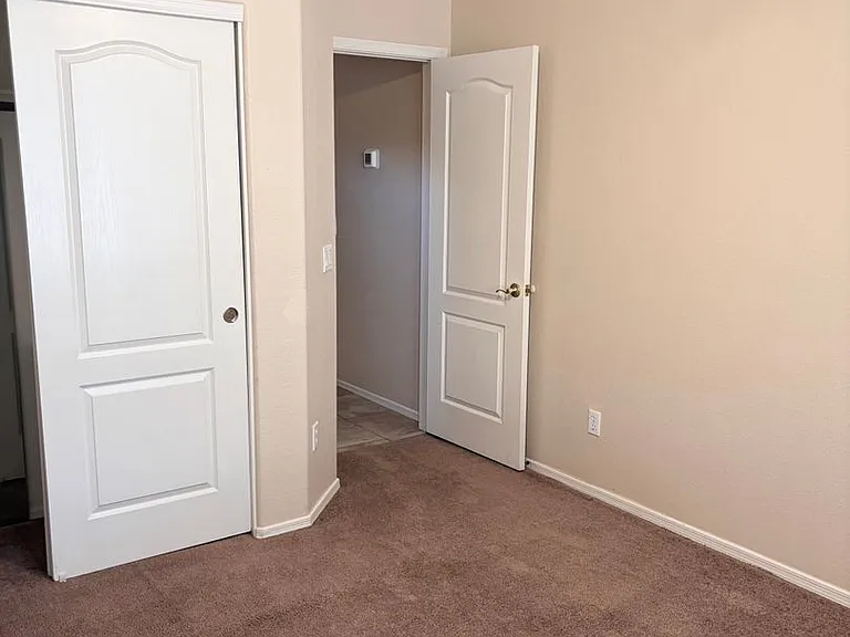 1083 W Aspen Ave — Photo 21