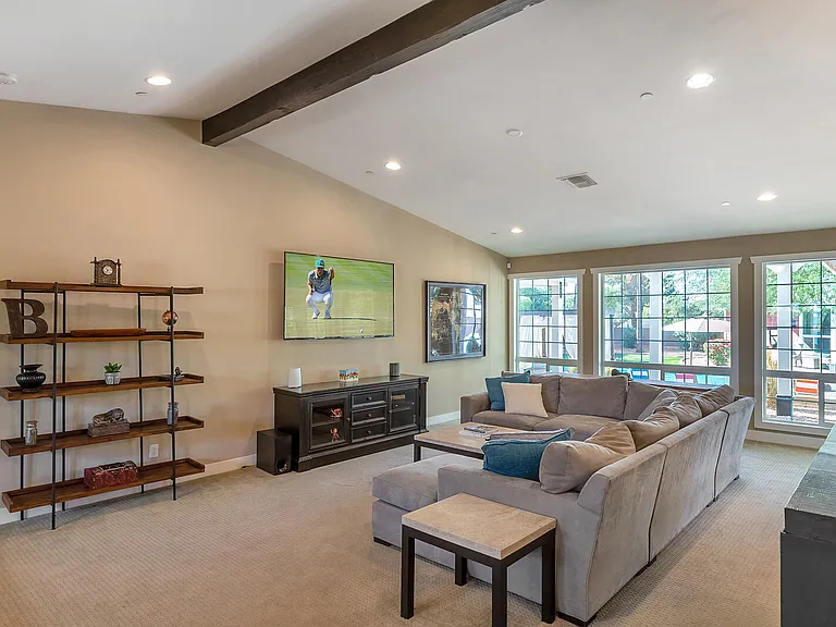 12140 N 76th Ct — Photo 33
