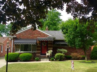 167 Ridgemont Rd, Grosse Pointe Farms, MI 48236