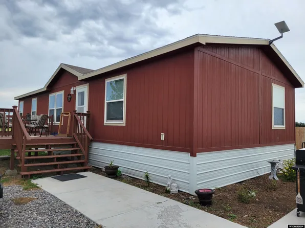 1697 N Smith Rd, Riverton, WY 82501