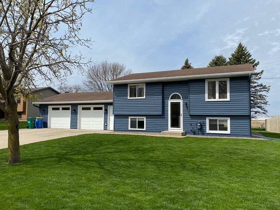 1st image of 404 Kim Ln