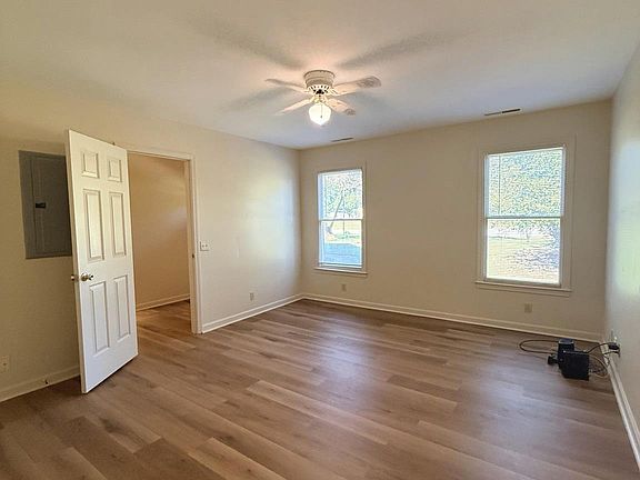 2nd image of 3165 Kim St