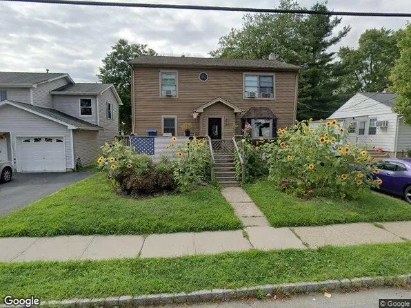 27 Lincoln Ave, Lake Hiawatha, NJ 07034