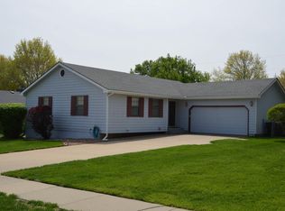 6313 SW 27th St, Topeka, KS 66614
