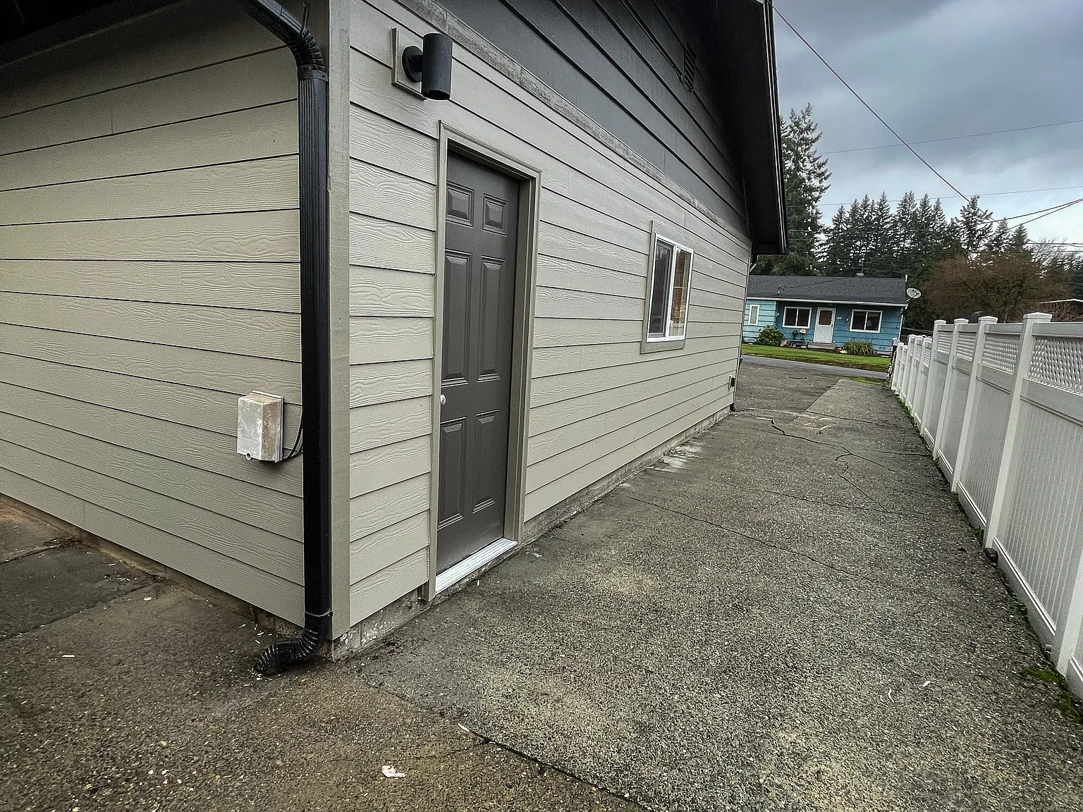 3 bed, 1400 sqft, $2,250 — Photo 4