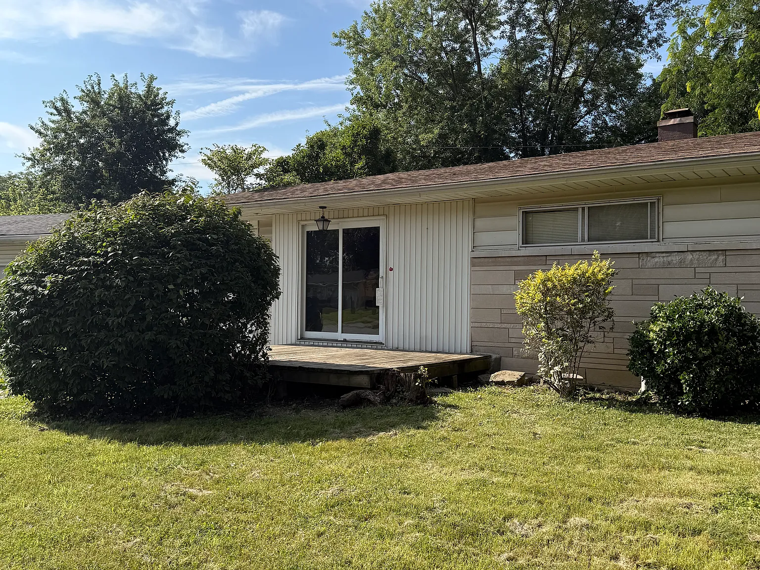 4 bed, 1160 sqft, $1,600 — Photo 3