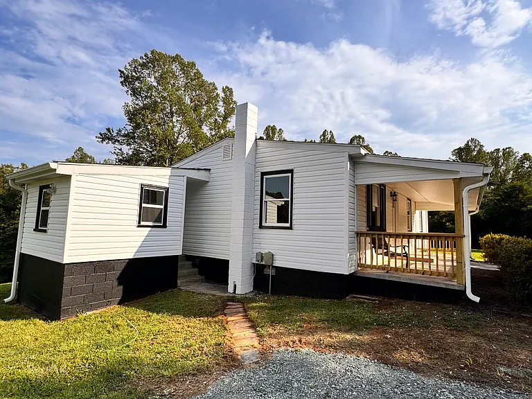 4767 Green Creek Rd — Photo 2