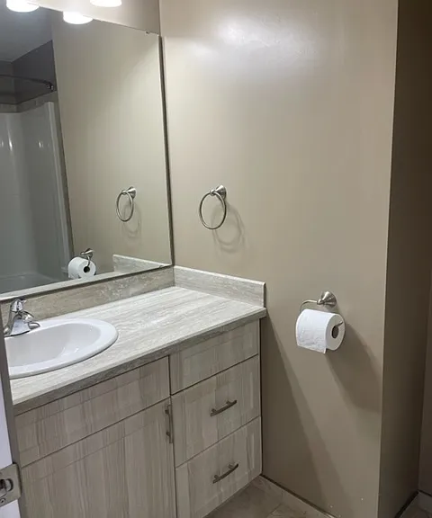1936 Cameron St #2 — Photo 12