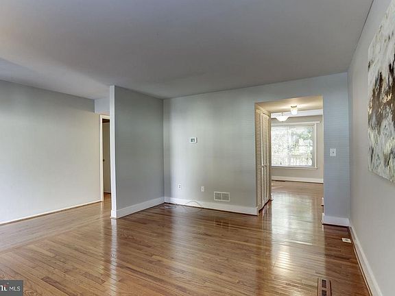 4th image of 1203 Stonewood Ct