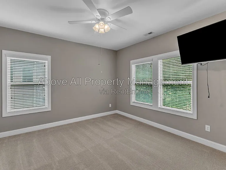 8313 Henderson Rd — Photo 45