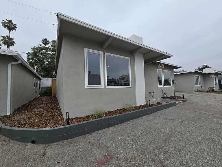 2688 Lake Ave #2690 — Photo 32
