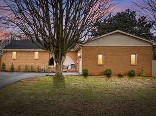 1112 Black Oak Ln, Hopkinsville, KY 42240