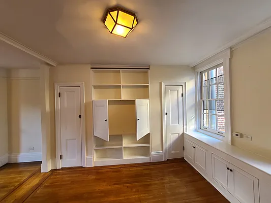 Rented by M.Woods & Associates | media 18