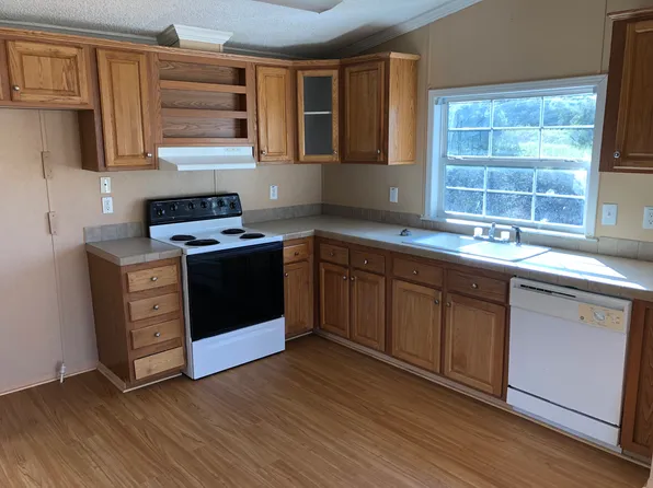 130 Windy Creek Ct, Springtown, TX 76082