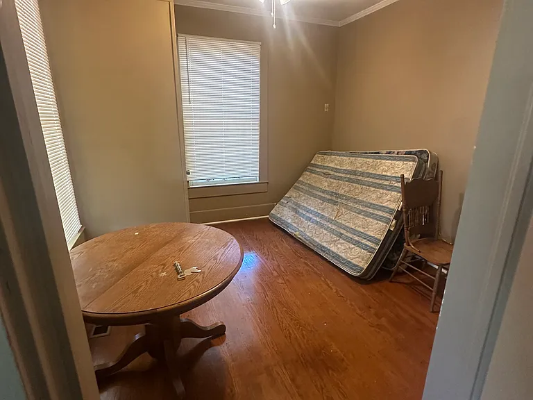 145 Monvil Ave — Photo 8
