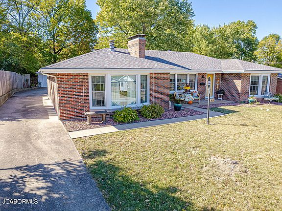 2nd image of 305 Norris Dr