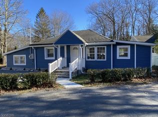 1 Canal St, Highland Lakes, NJ 07422