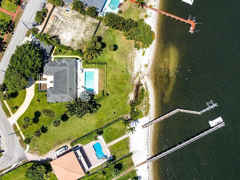 210 S Lake Dr — Photo 38