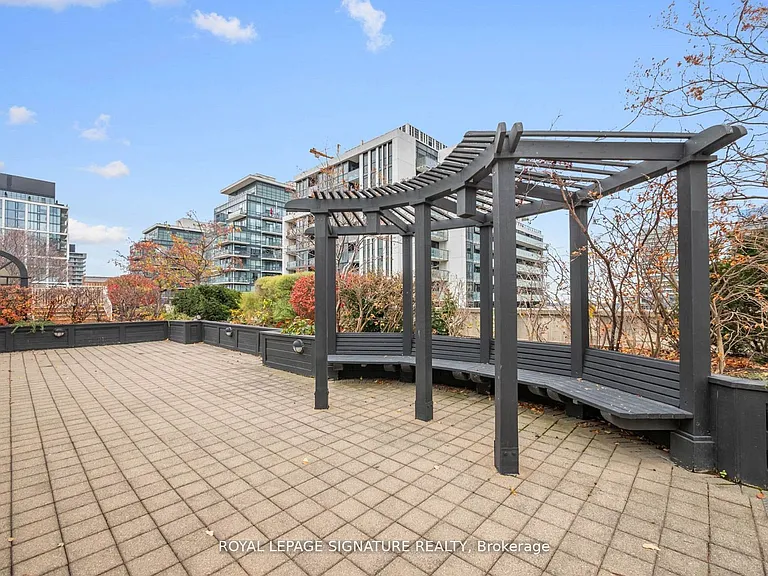 323 Richmond St E #405 — Photo 21