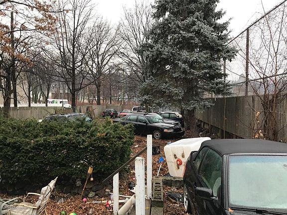 4th image of 312 Britton Ave