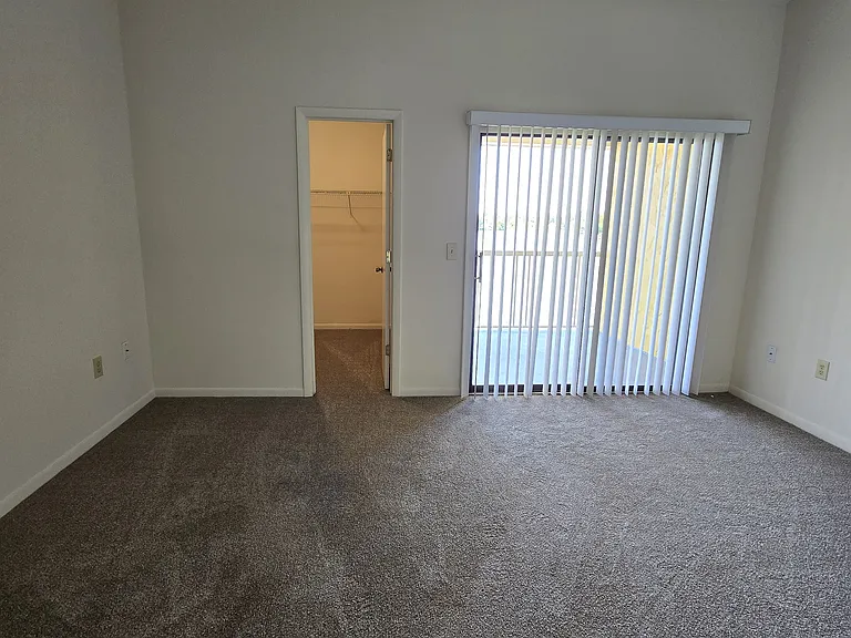 Glenncove Apartment Townhomes — Photo 23
