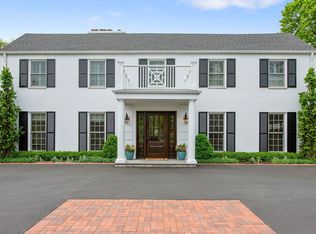 36 Hibbard Rd, Winnetka, IL 60093