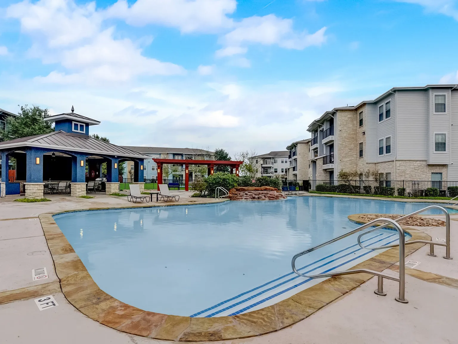 Oasis at Plum Creek Apartments — Photo 3