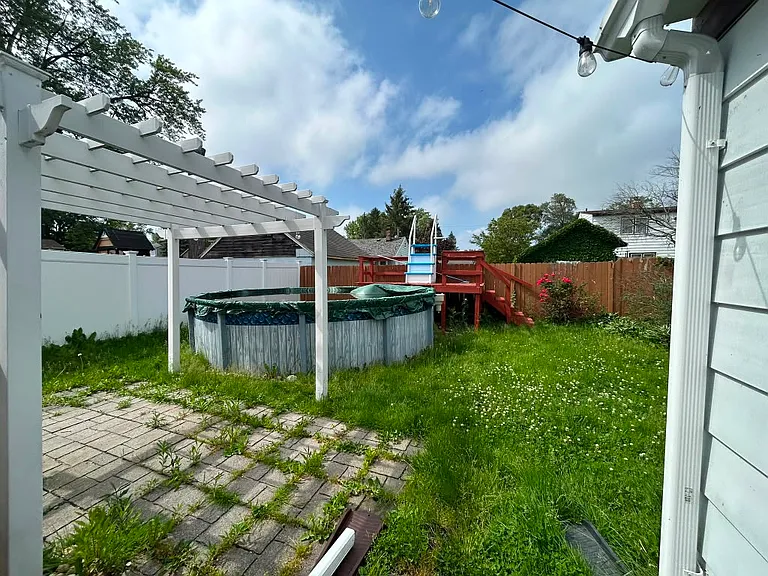 766 Harding Ave — Photo 14