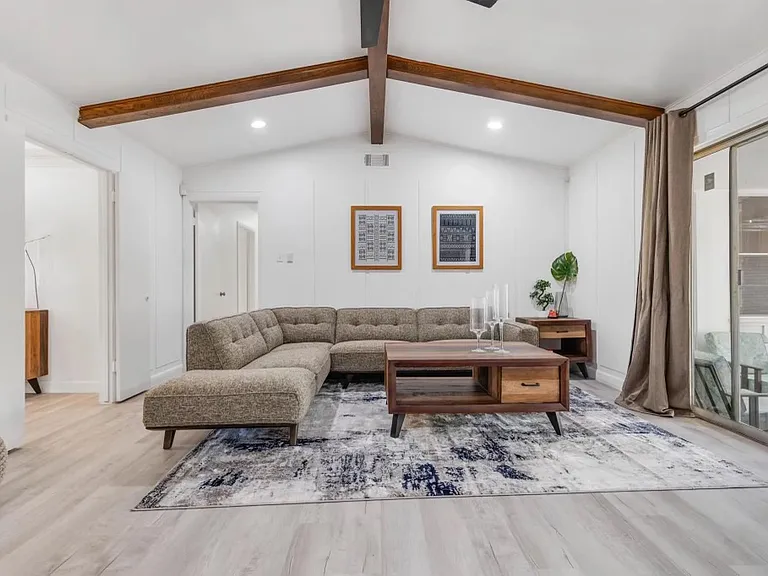 1656 Russell Glen Ln — Photo 13