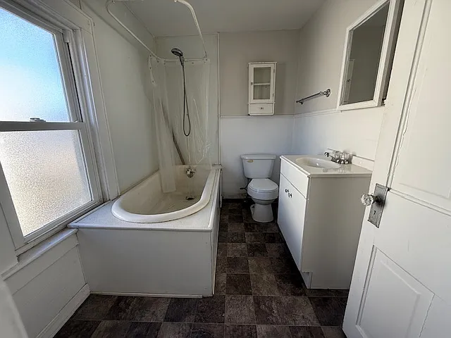 2 bed, 572 sqft, $1,100 — Photo 4
