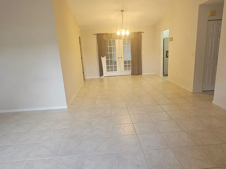 13761 SW 115th Cir — Photo 3