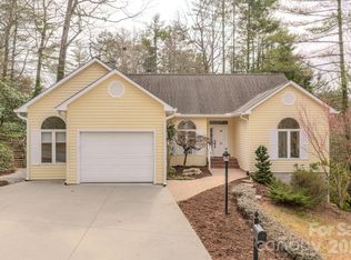 54 Wintergreen Dr, Brevard, NC 28712