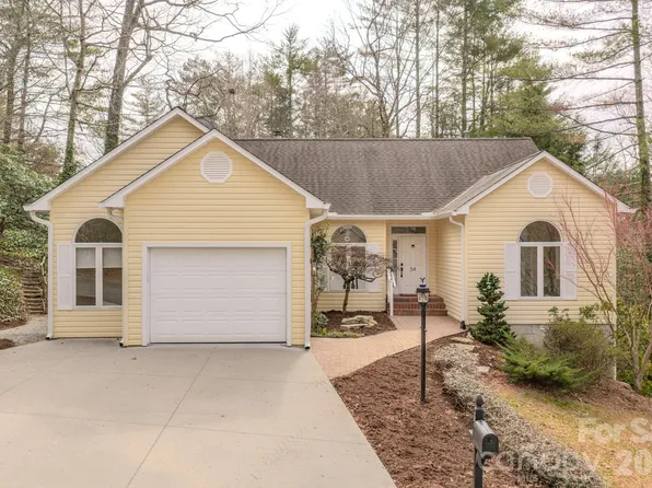 54 Wintergreen Dr, Brevard, NC 28712