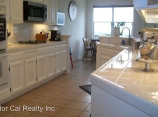 22195 W Lyndon Loop, Castro Valley, CA 94552