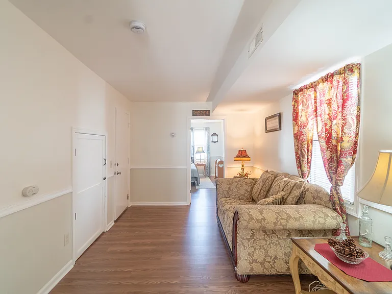 34-36 Bennett St #34A — Photo 8