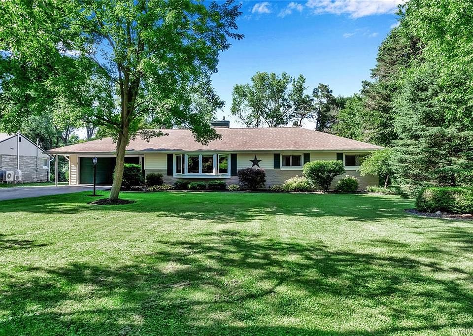 1st image of 16 Highland Dr