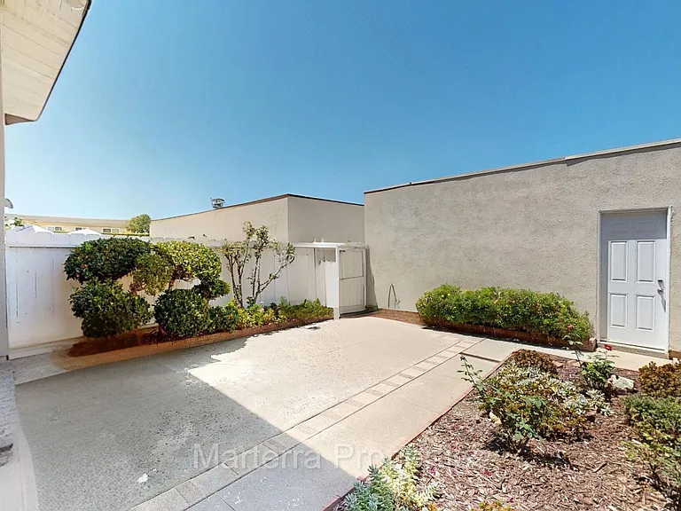 17755 La Rosa Ln — Photo 25