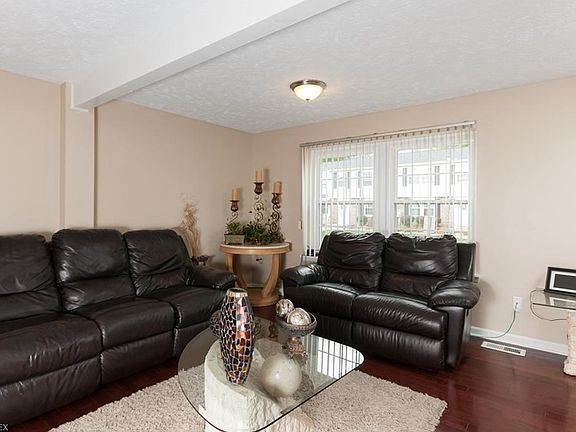 4th image of 7380 Willowrun Dr Unit C