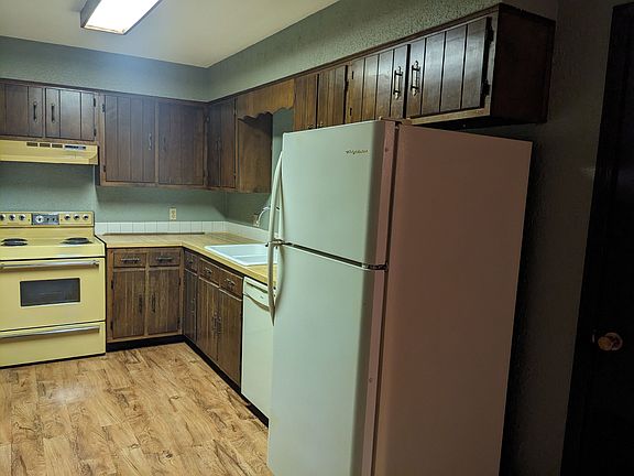 5th image of 6 Rivercrest Dr #4B
