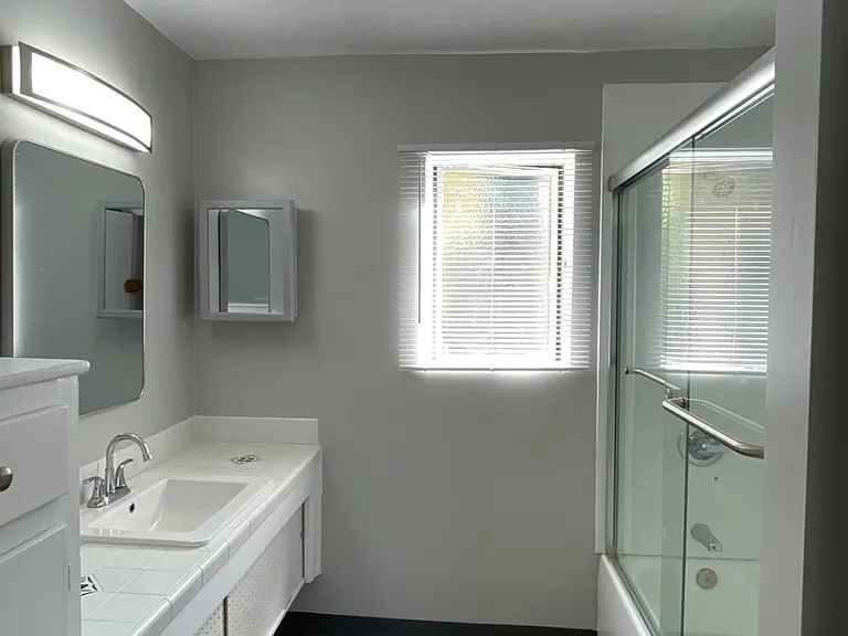 1675 Amberwood — Photo 31