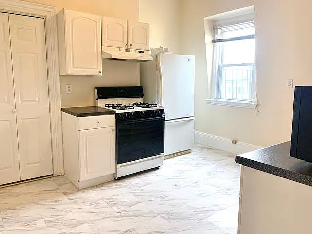 1 bed, 650 sqft, $2,250 — Photo 2